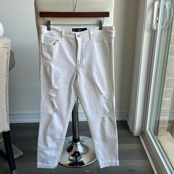 Hollister Crop High Rise Distressed White Jeans Size 11 Waist 30 - Picture 15 of 16